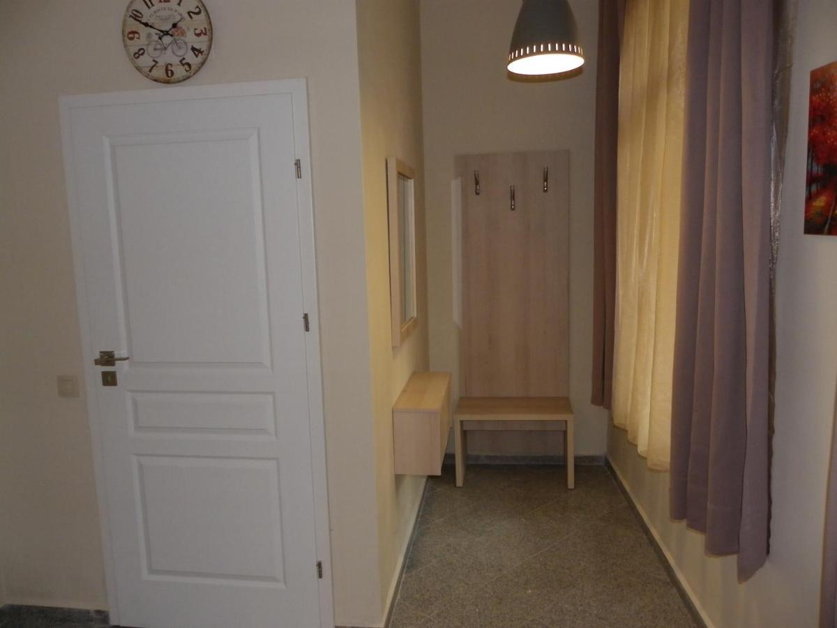 Mini Sofia Apartment Luaran gambar